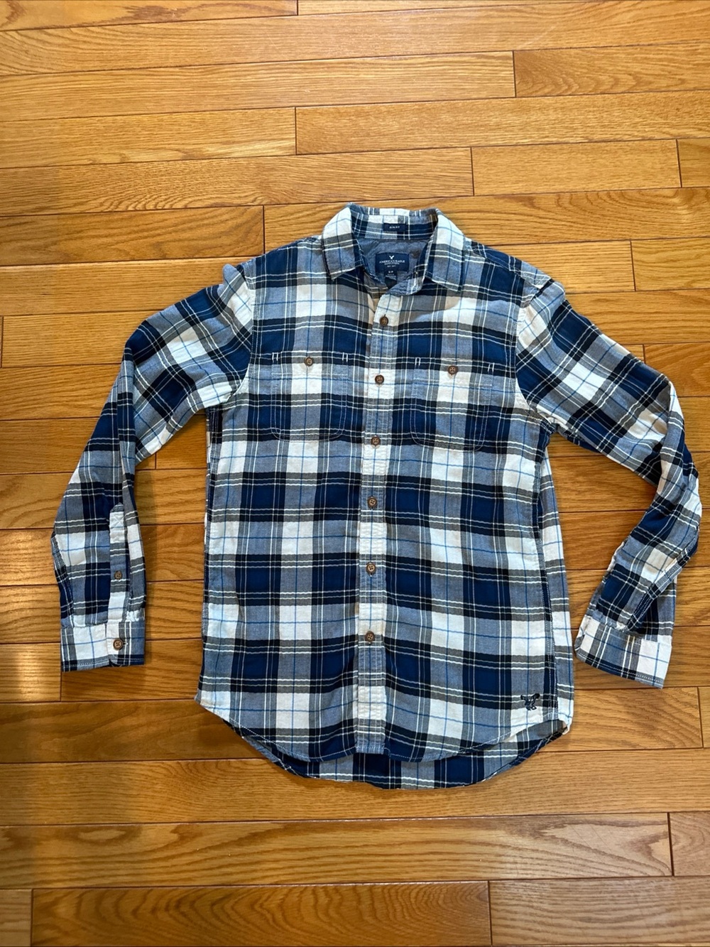 Men’s American Eagle Outfitters Navy and White Plaid Flannel Button-Down Shirt